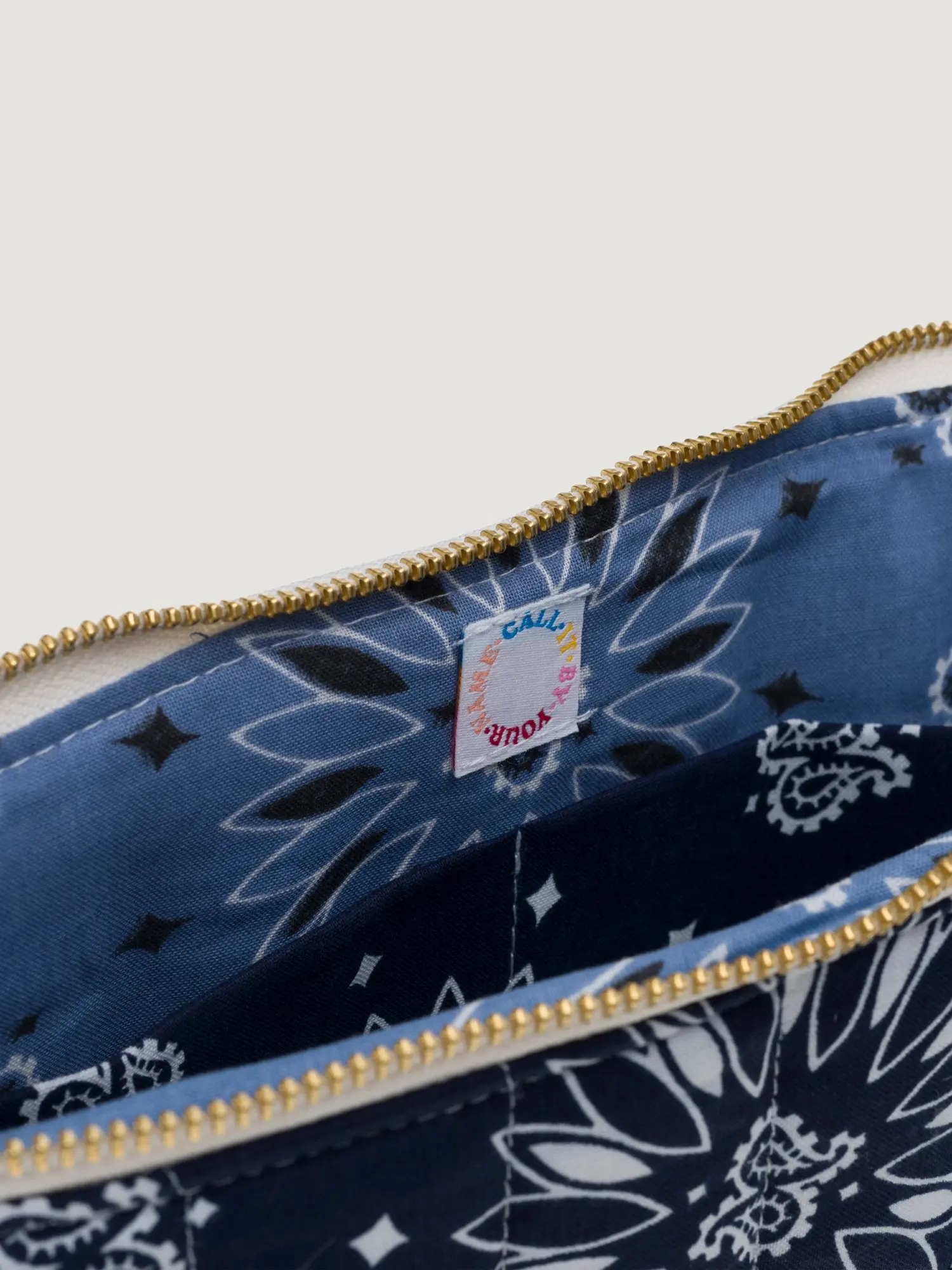 Pochette Ordinateur - Petite broderie personnalisée - Image 4