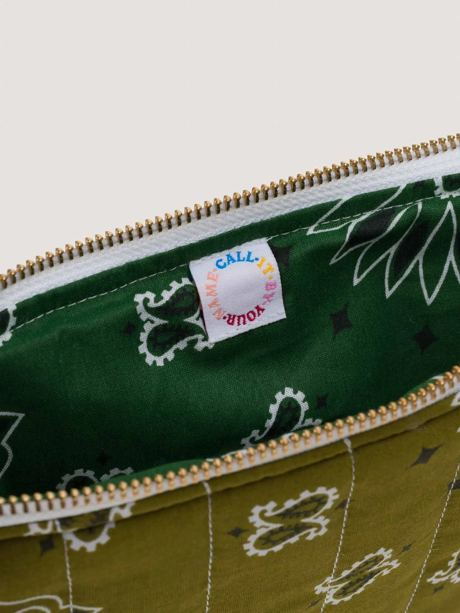 Pochette Zippée Matelassée - TRÈFLE - Bronze / Vert Week-end - Image 5